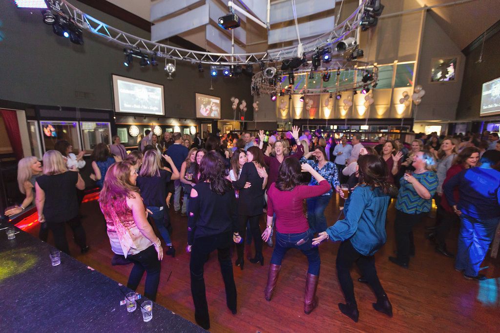 Rent Breakers Sky Lounge Bar Herndon Spacebase