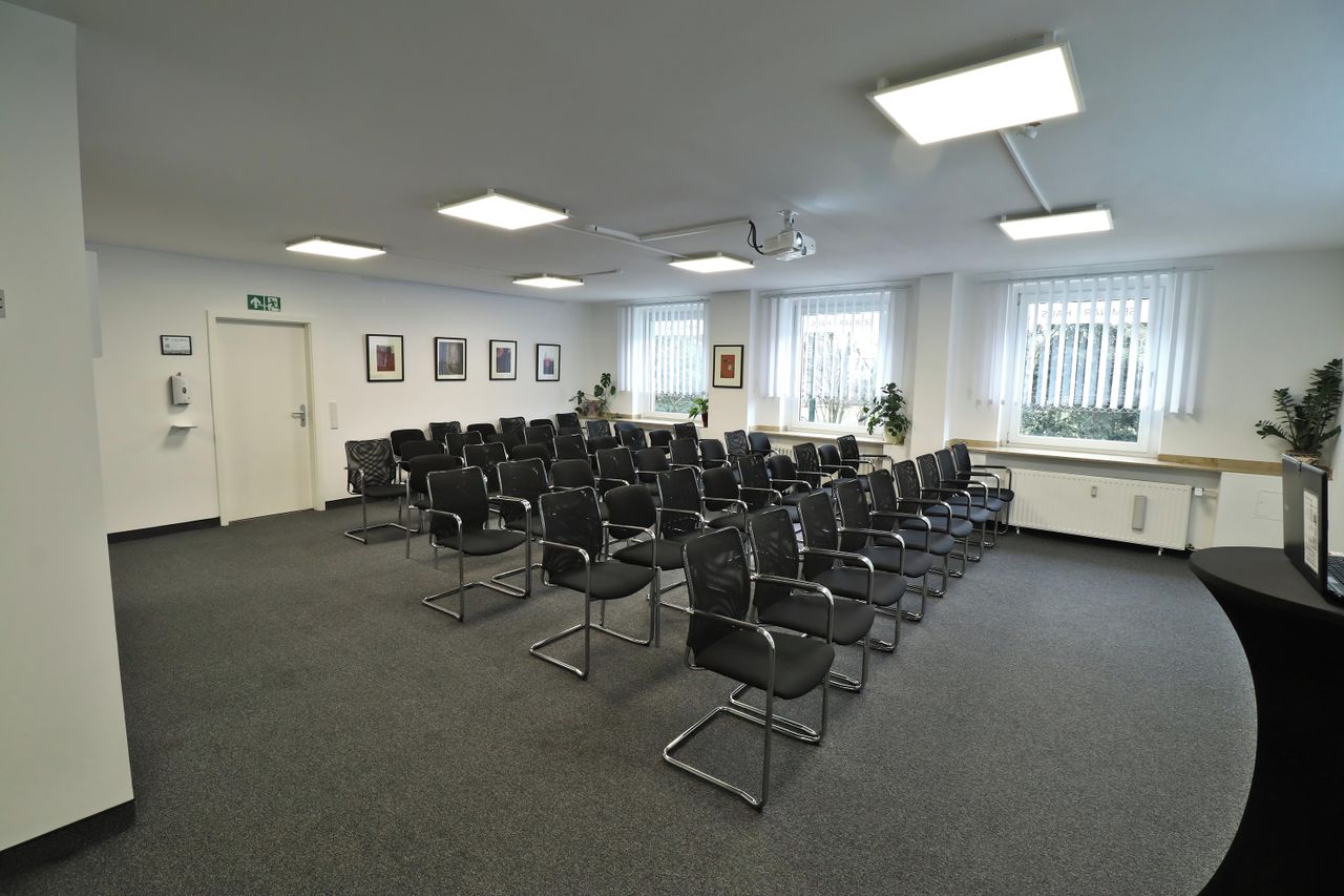 Düsseldorf Meetingräume Boardroom Heinrich image 18