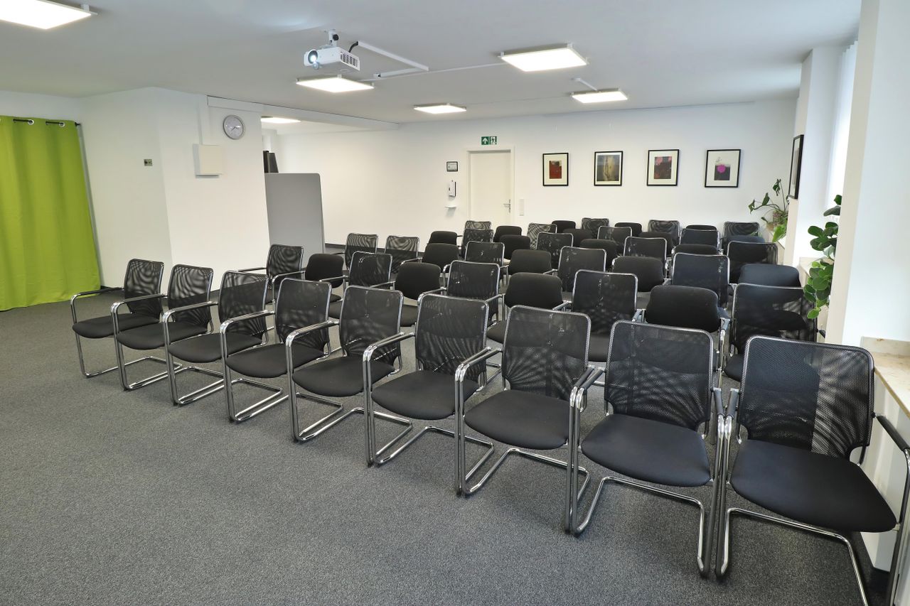 Düsseldorf Meetingräume Boardroom Heinrich image 19