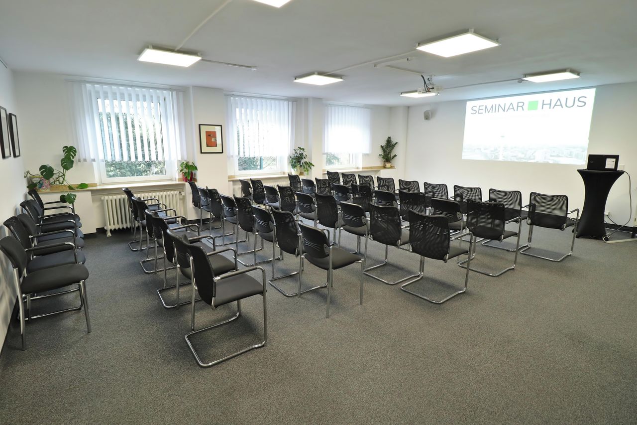 Düsseldorf Meetingräume Boardroom Heinrich image 16