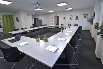 Düsseldorf Meetingräume Boardroom Heinrich image 20