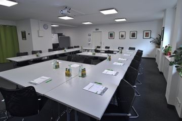 Düsseldorf Meetingräume Boardroom Heinrich image 32