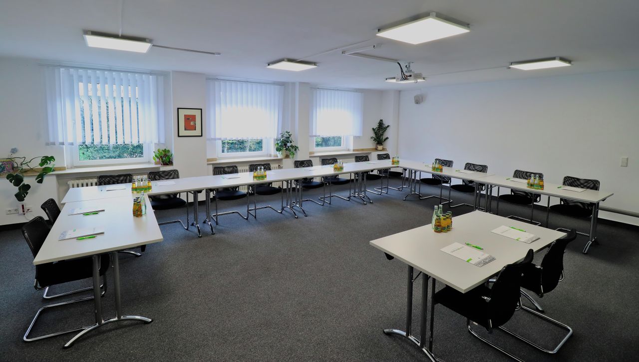 Düsseldorf Meetingräume Boardroom Heinrich image 24