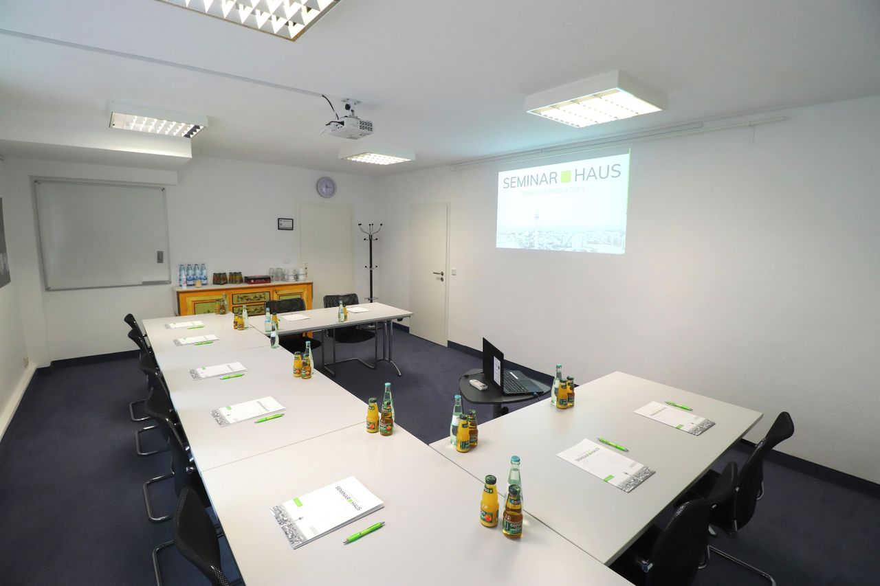 Düsseldorf Meetingräume Meetingraum Clara image 41