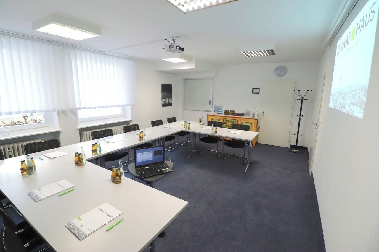 Düsseldorf Meetingräume Meetingraum Clara image 40