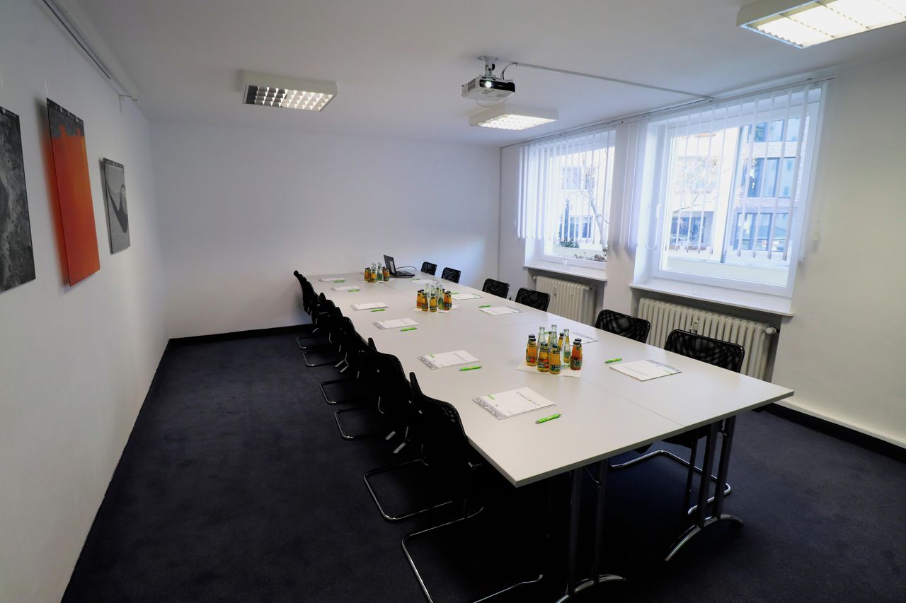 Düsseldorf Meetingräume Meetingraum Clara image 18