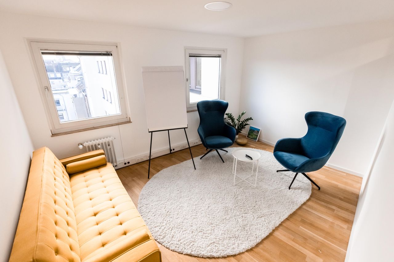Düsseldorf  Sprechzimmer Besprechungsraum 2 image 1