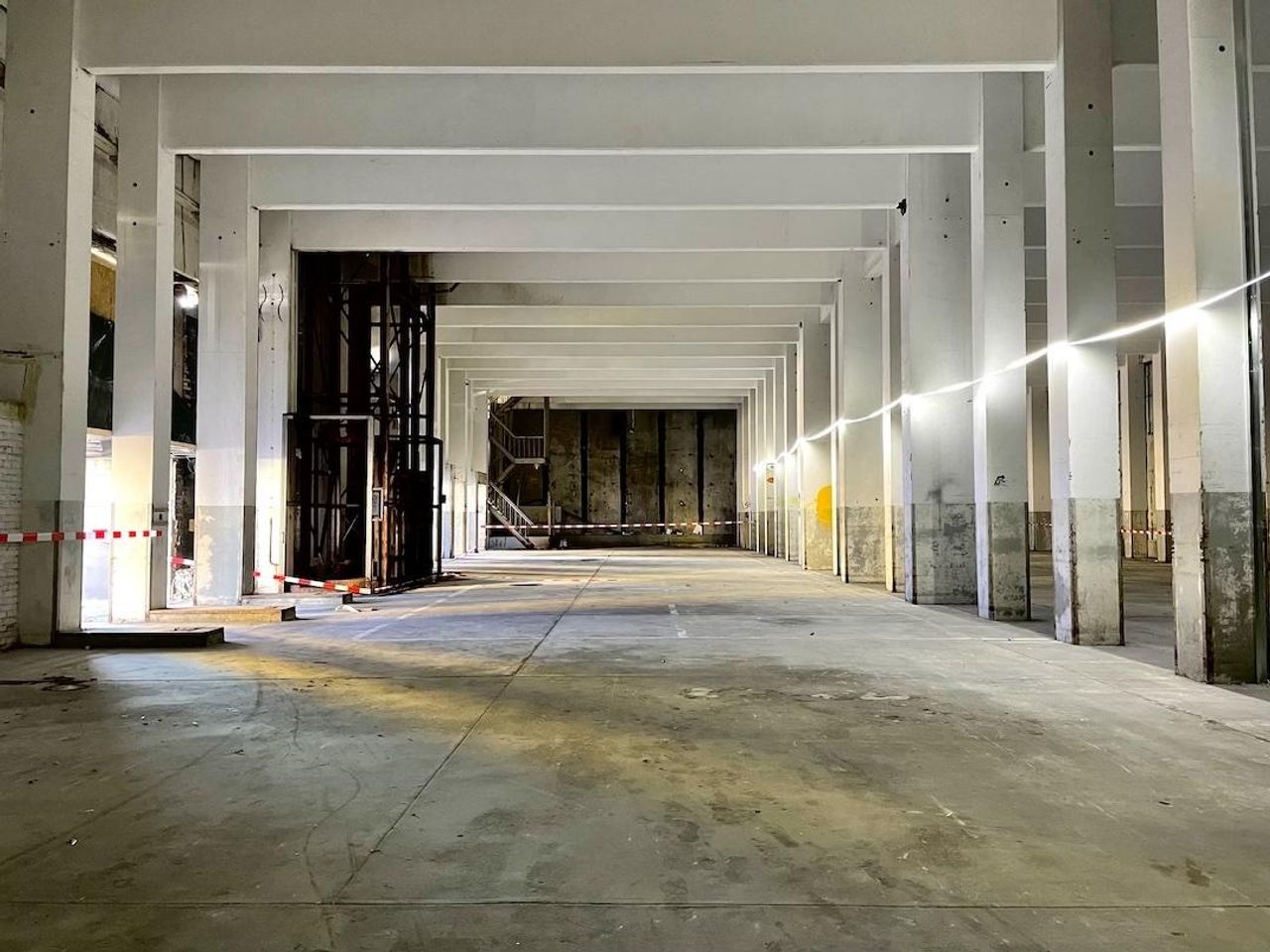 Eindhoven  Außergewöhnliche Locations (Elevated) ground floor image 3