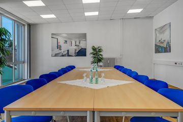 Bonn Panel Conference room Titan image 1