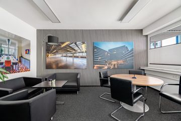 Bonn Panel Conference room Titan image 5