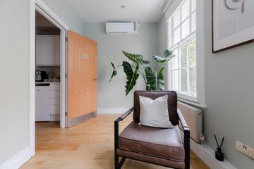 Londen Praktijk The Evergreen Room image 3