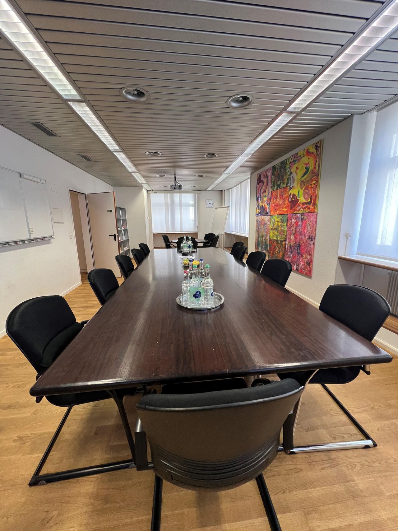 Zürich Kundengespräch Meeting room Sitzungszimmer direkt beim Hauptbahnhof Zürich image 3