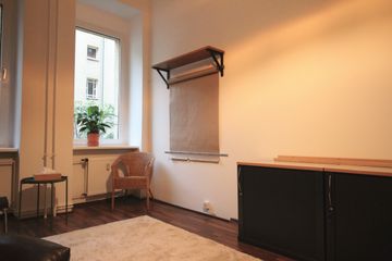 Berlin workshop spaces Meeting room AllesRoger Coaching- Raum image 1