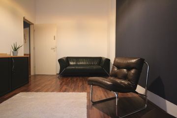 Berlin workshop spaces Meeting room AllesRoger Coaching- Raum image 2