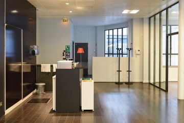 Paris workshop spaces Auditorium Seminary space image 2