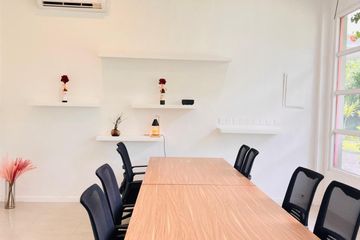 Rest of the World  Workshop space Meeting Room image 2