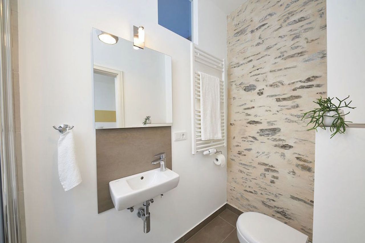 Rest of the World workshop spaces Historic venue Kirche image 19