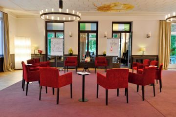 Rest of the World Konferenzräume Villa Tagungsetage image 4