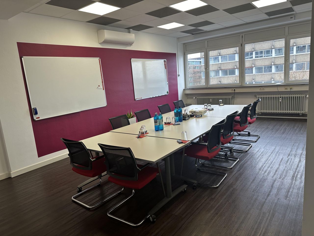 Frankfurt am Main Kreatives Meeting Vergaderzalen Seminarraum “eastside” image 3