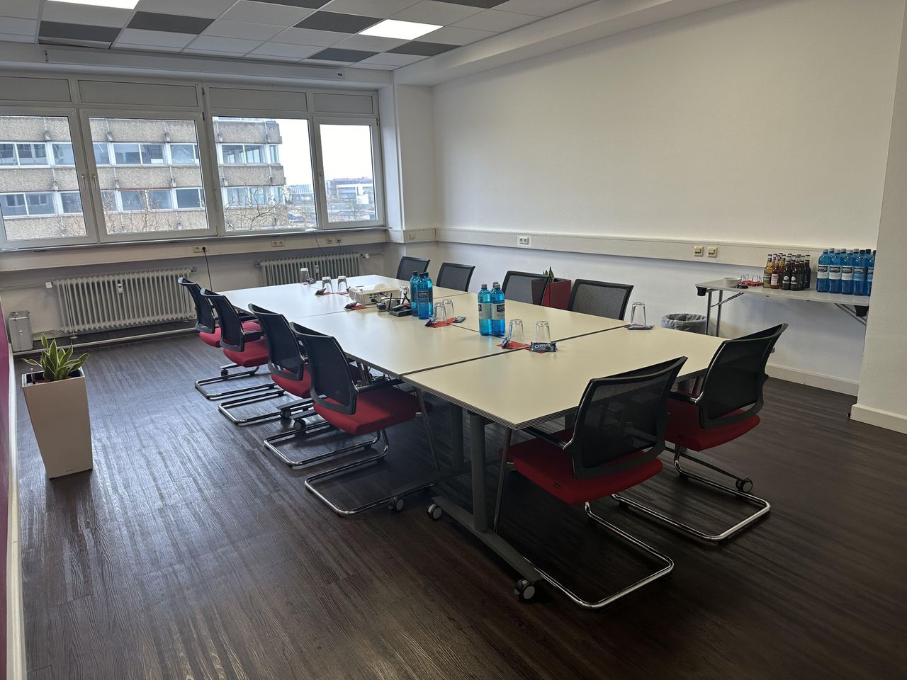 Frankfurt am Main Kreatives Meeting Vergaderzalen Seminarraum “eastside” image 5