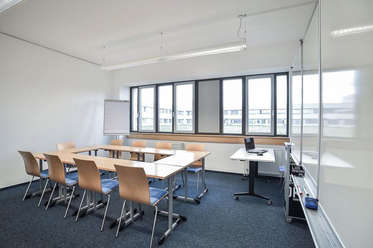 Stuttgart Schulungsräume Meeting room Seminarraum Buenos Aires image 1