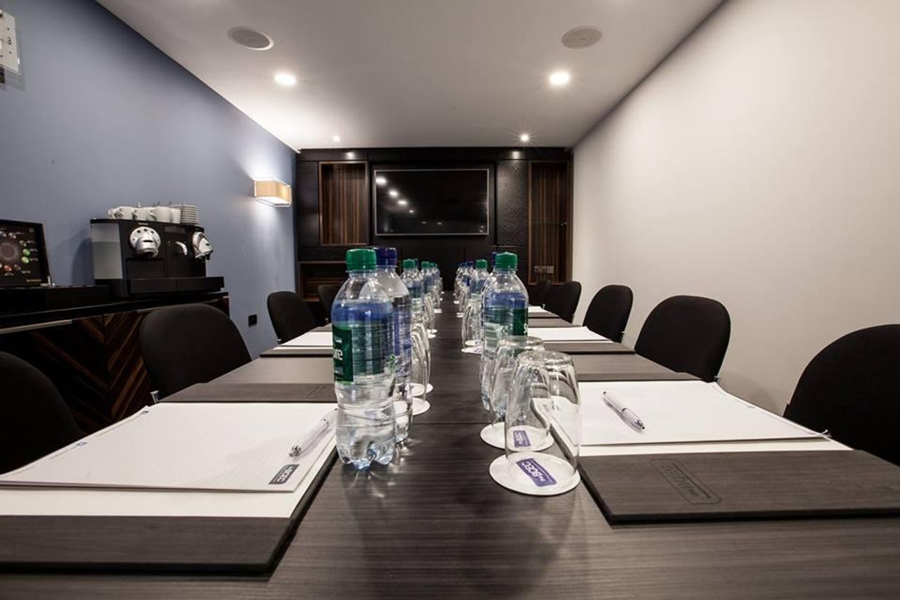 Birmingham  Meeting room Engage image 1
