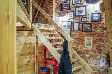 Rest of the World Fotostudio WOS Garage image 0