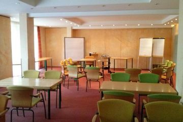 Rest of the World  Meeting room Space Peterberg image 3
