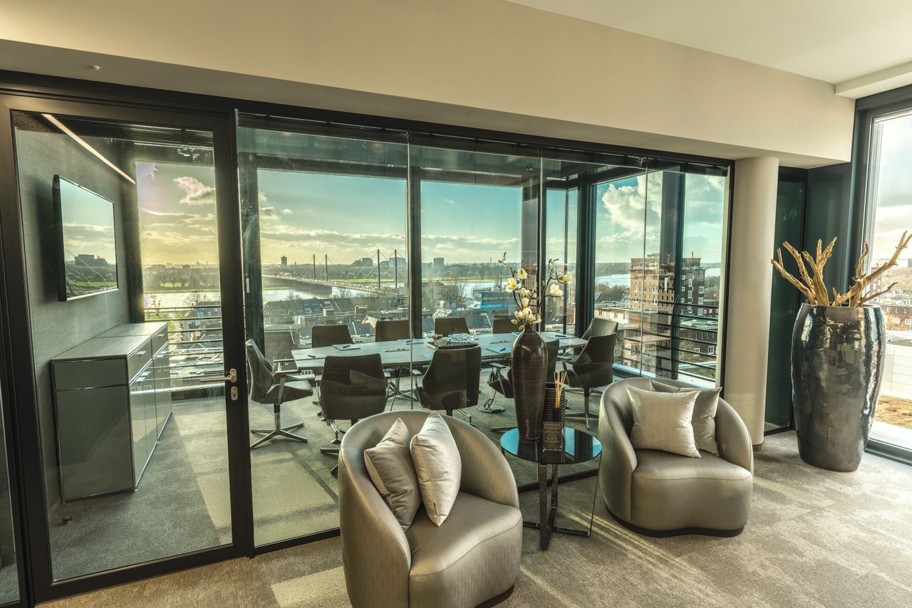 Düsseldorf training rooms Meetingraum THREE GEORGE Düsseldorf #2 image 2