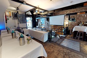 Hamburg Sommerfest Veranstaltungsraum Bistrobereich und Lichthof image 5