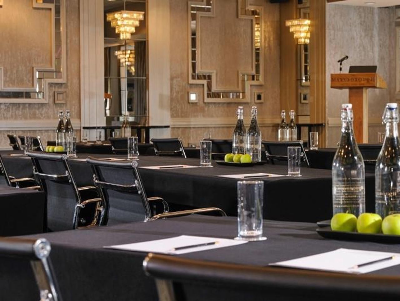 Cork conference rooms Vergaderruimte Maryborough Hotel - Sherrard Suite image 8