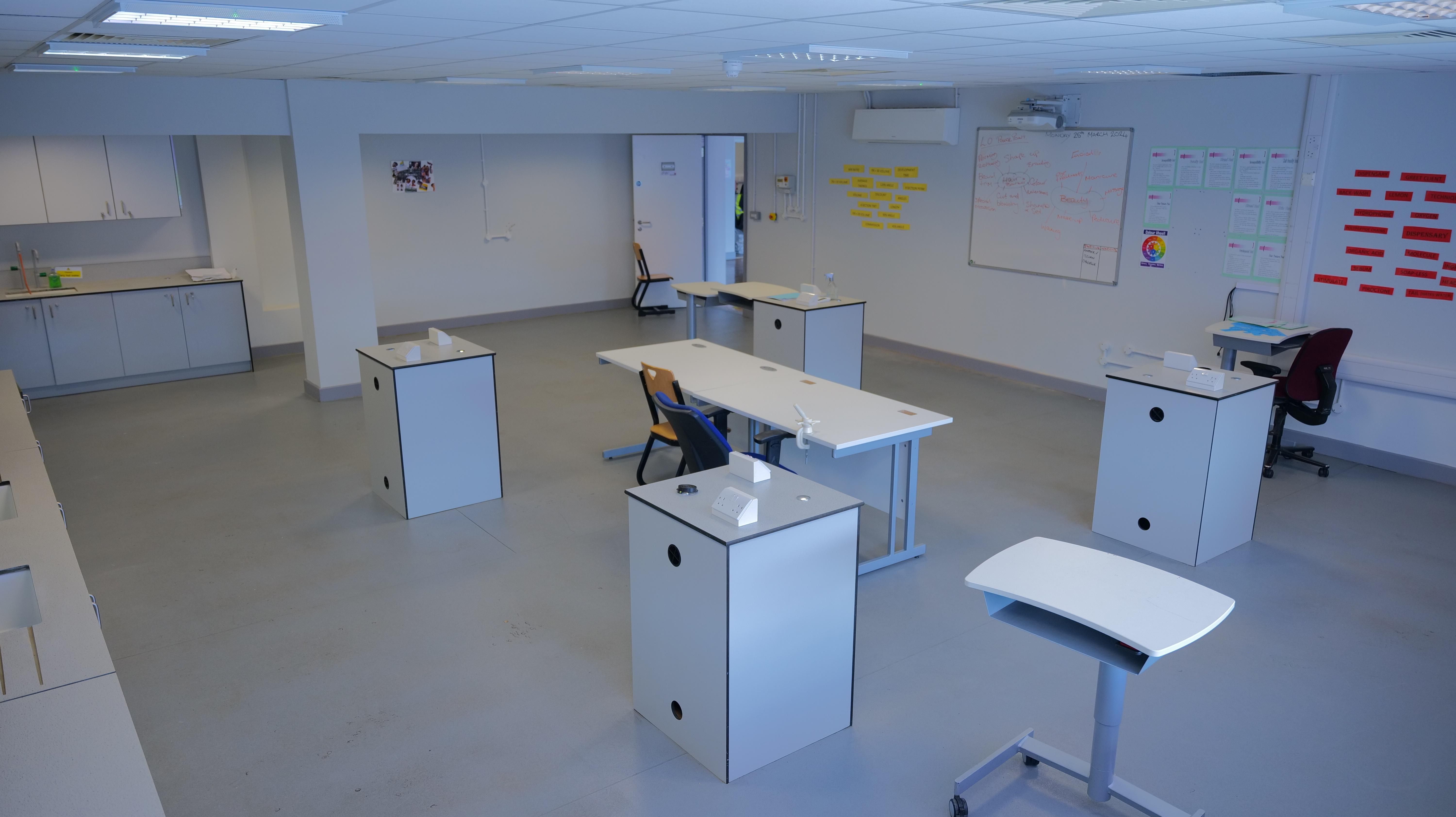 Rent New Level Academy Art Room London Spacebase