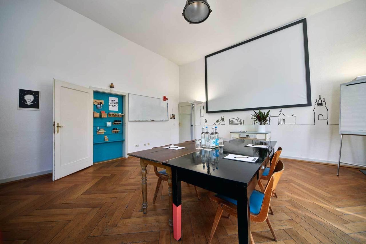 Wiesbaden PR & Marketing Event  Konferenzraum image 2