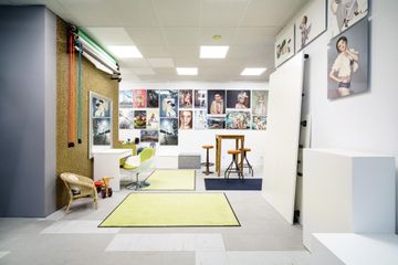 Berlin Coworking Meeting room Mietstudio Berlin mieten image 1