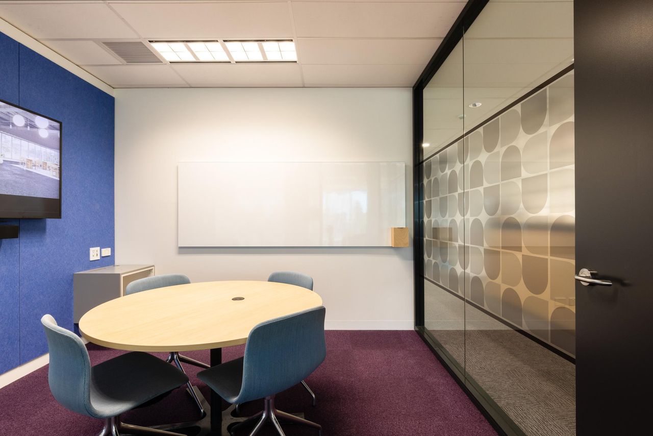 Cammeray  Coworking spaces 4P Meeting Room - Screen image 2