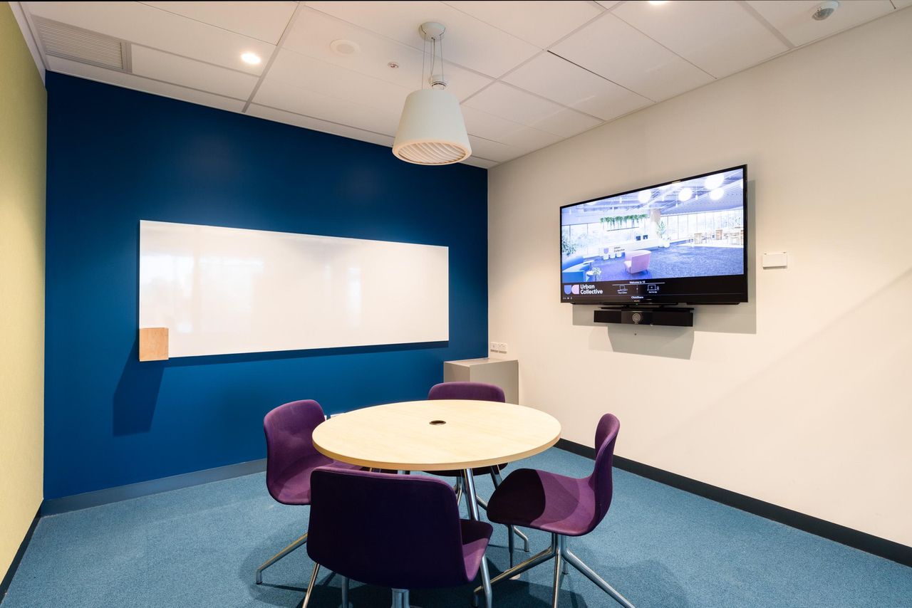 Cammeray  Coworking spaces 4P Meeting Room - Screen image 3