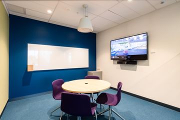 Cammeray Coworking spaces 4P Meeting Room - Screen image 3