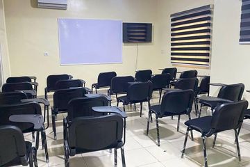 Lagos  Coworking spaces Hillcity Seminar Room image 2