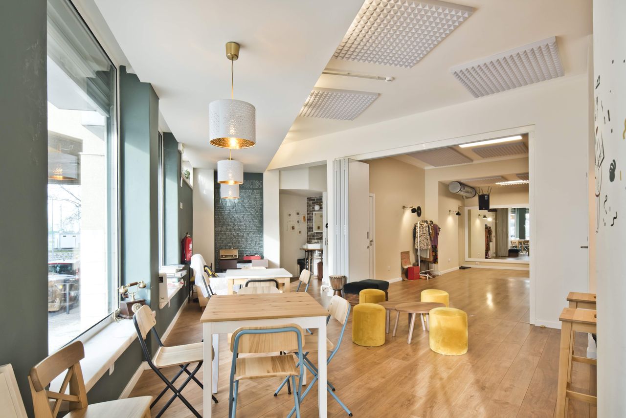Lissabon  Studio Gleen Pillar image 1