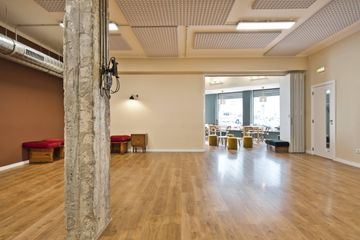 Lissabon  Studio Gleen Pillar image 2