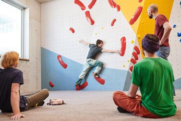 Munich Teambuilding-Event Corporate event spaces Teamevent Klettern & Bouldern image 5