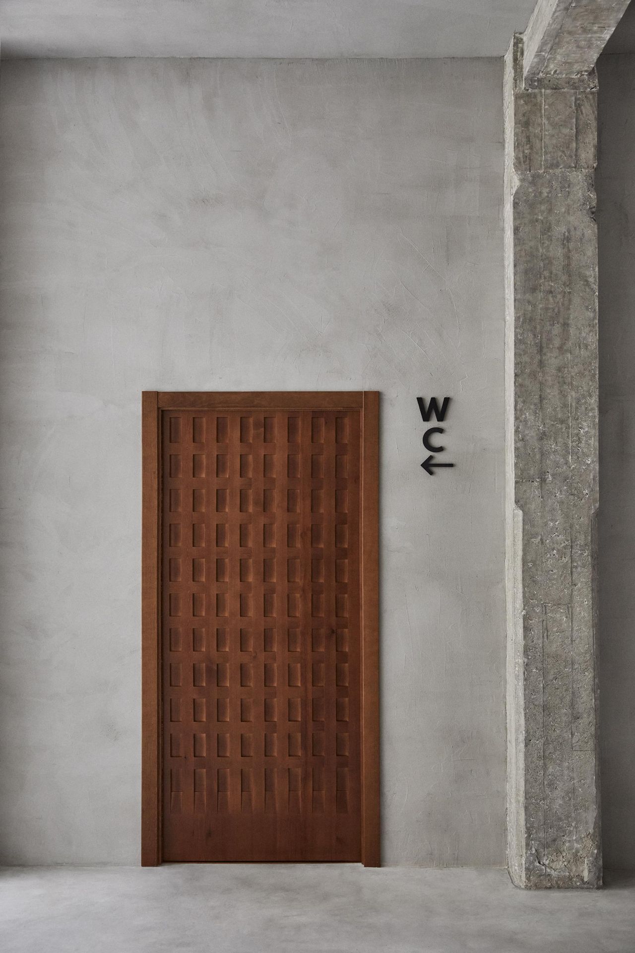 Madrid  Fotostudio Brutalist 82 image 11