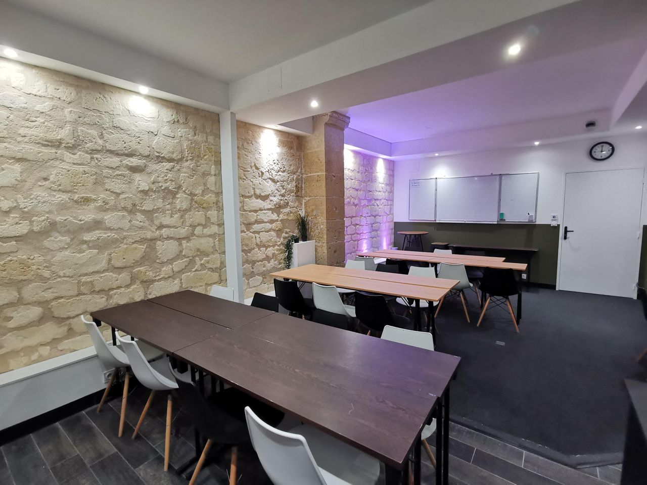 Bordeaux  Coworking space Meeting Room - 7 to 12 pers image 2