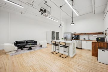 New York  Unusual venue Mercer 402 image 6