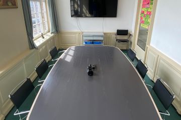 Berlin Kundengespräch Meetingräume The Boardroom image 0