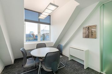 London  Meeting room L5 MR.9 image 2