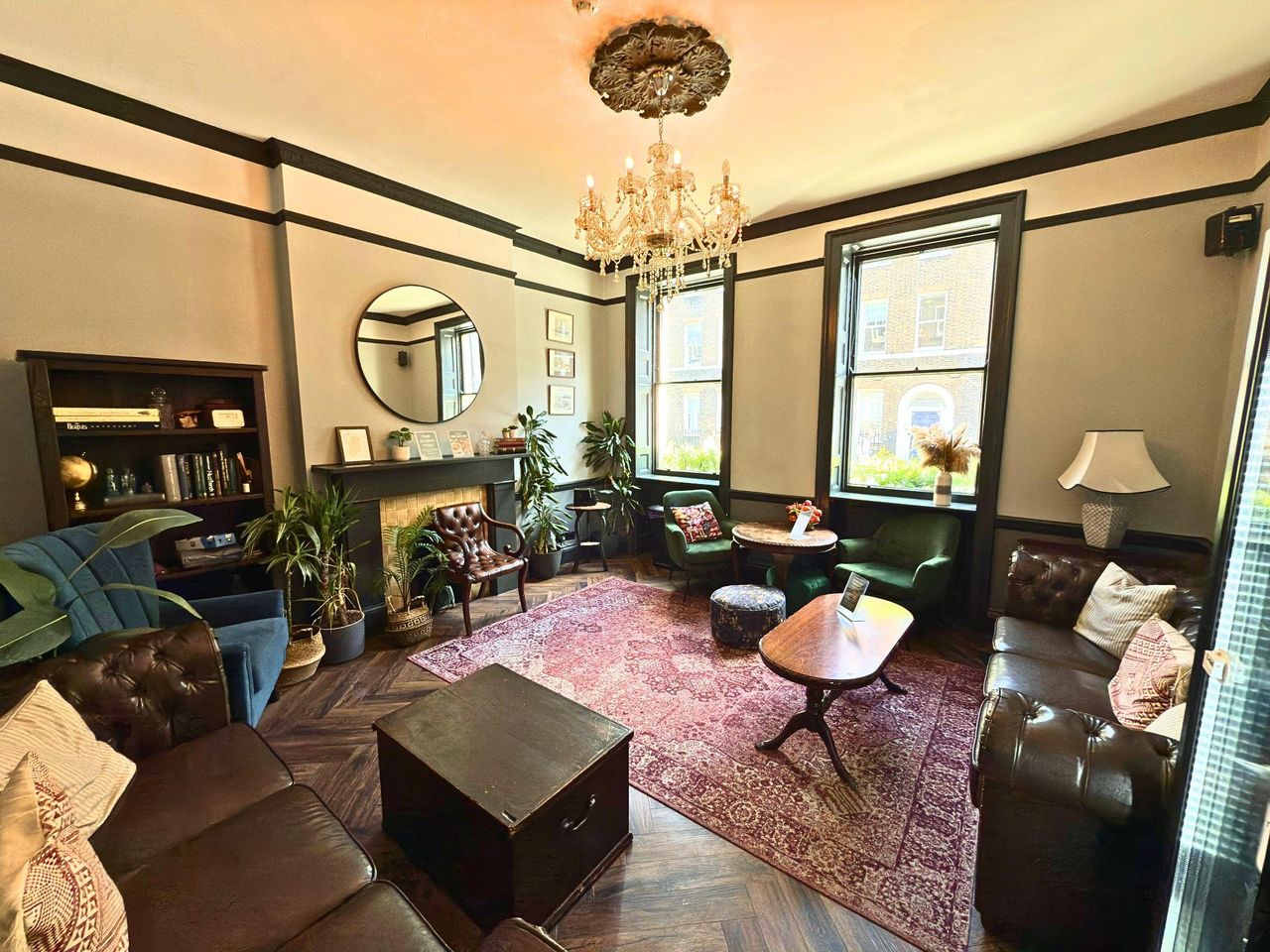 London Mobile Working Coworking space Lounge Hire in Fitzrovia – Fitzrovia House, Gower Street image 5