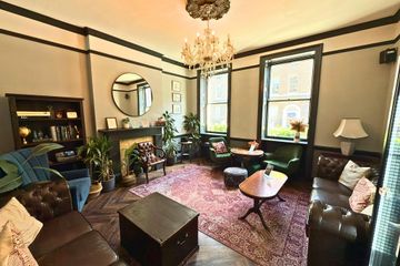 London Mobile Working Coworking space Lounge Hire in Fitzrovia – Fitzrovia House, Gower Street image 5