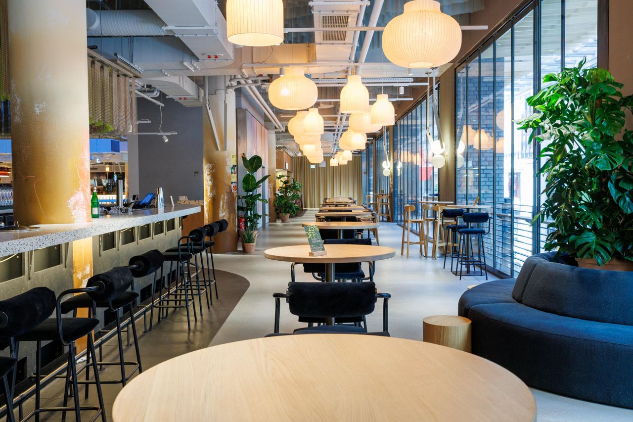 Berlin  Eventlocation The Full Balcony area image 0