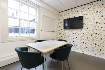 London Client Meeting Meeting room Yeager image 2